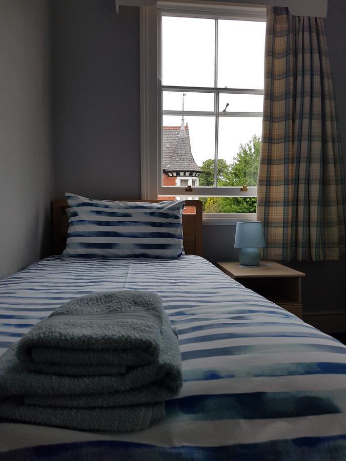 Alexandra Lodge Guest House Chester Extérieur photo